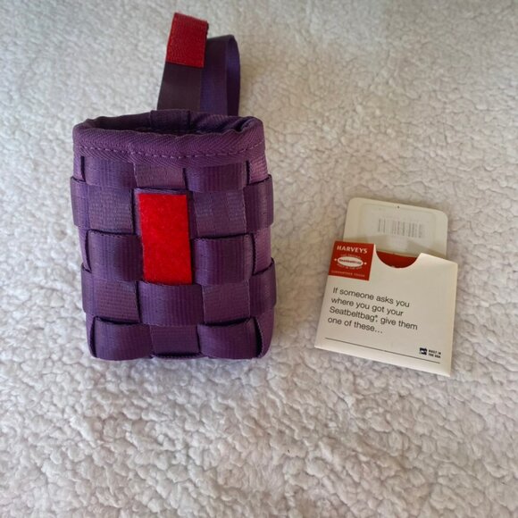 New with tags Harveys Seatbelt keychain bag in Mulberry - Picture 3 of 15